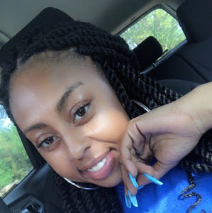 Meet your Posher, Karisma